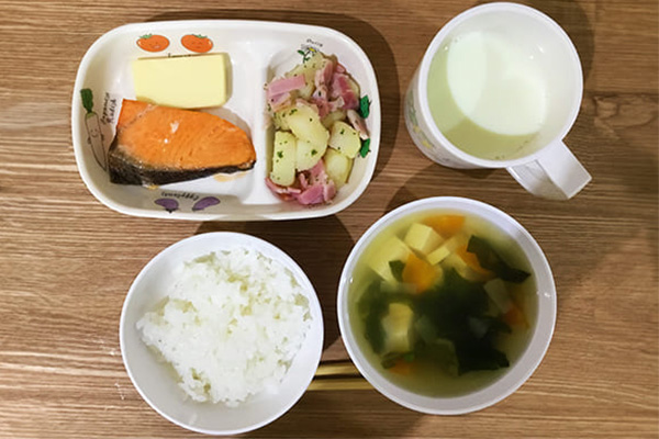 園児手作り手作りハンバーグ